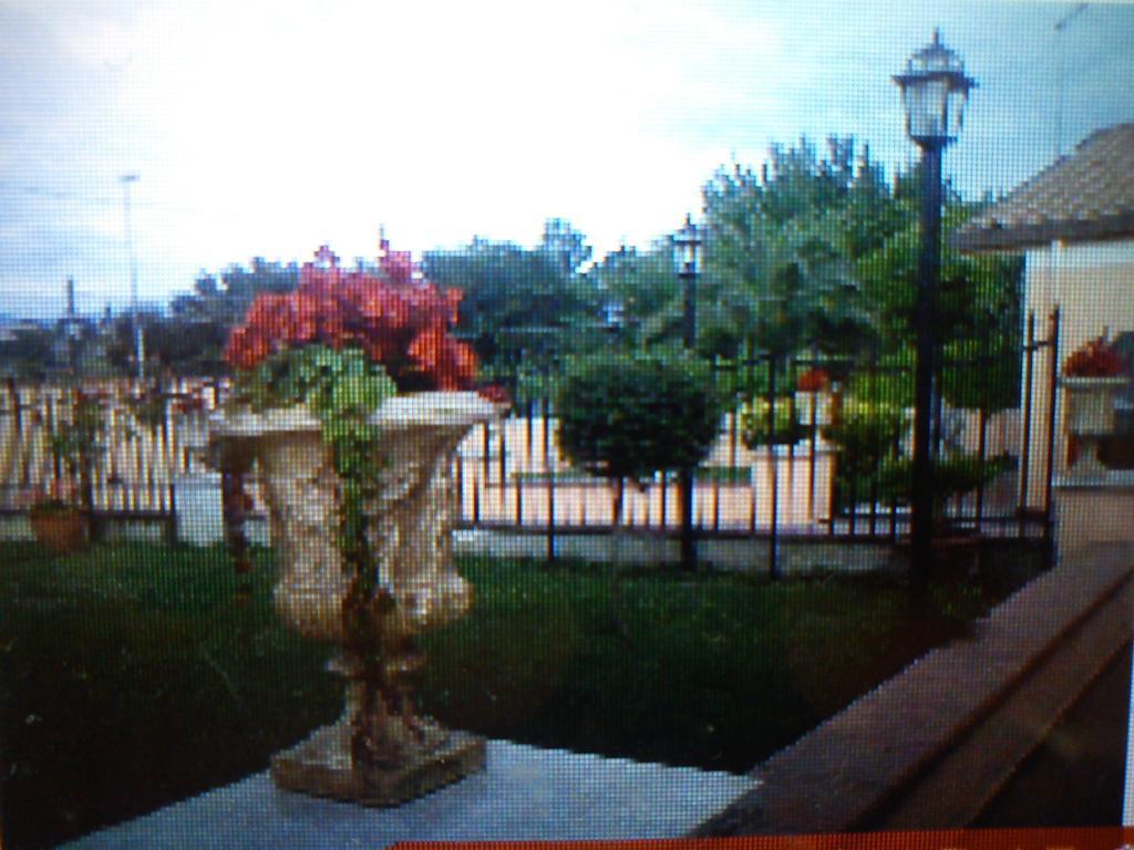 Gallicano nel Lazio Villa Paradise Resort מראה חיצוני תמונה